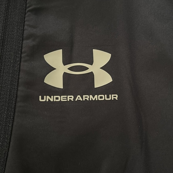 Men’s Under Armour Quarter Zip - Picture 3 of 4